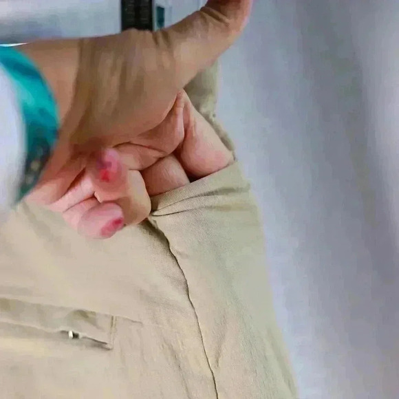 Athleta Size 4 Tan Trekkie North Jogger stretch, athletic, zippers - Picture 10 of 14